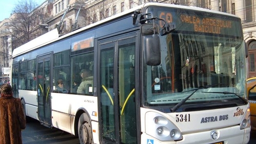 Povestea Clarei, soferita de la RATB urmarita de numarul 69! Cum a ajuns sa conduca cea mai mare masina din Bucuresti!
