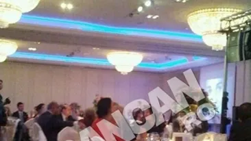 Andreea Marin i-a daruit lui Banica portretul unei alte femei, de ziua lui! Vezi aici ce colega de breasla a Zanei a intrat in casa lor!