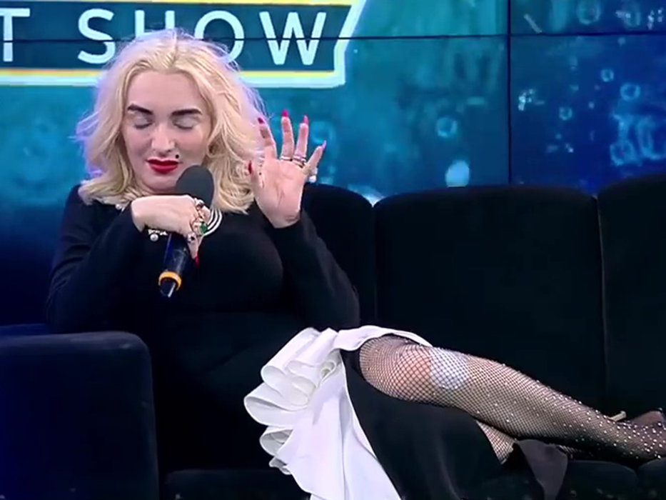 Ana Morodan, în timpul "show-ului" din emisiunea lui Dan Capatos (Foto: captură video)