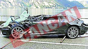 Masina lui James Bond s-a facut praf