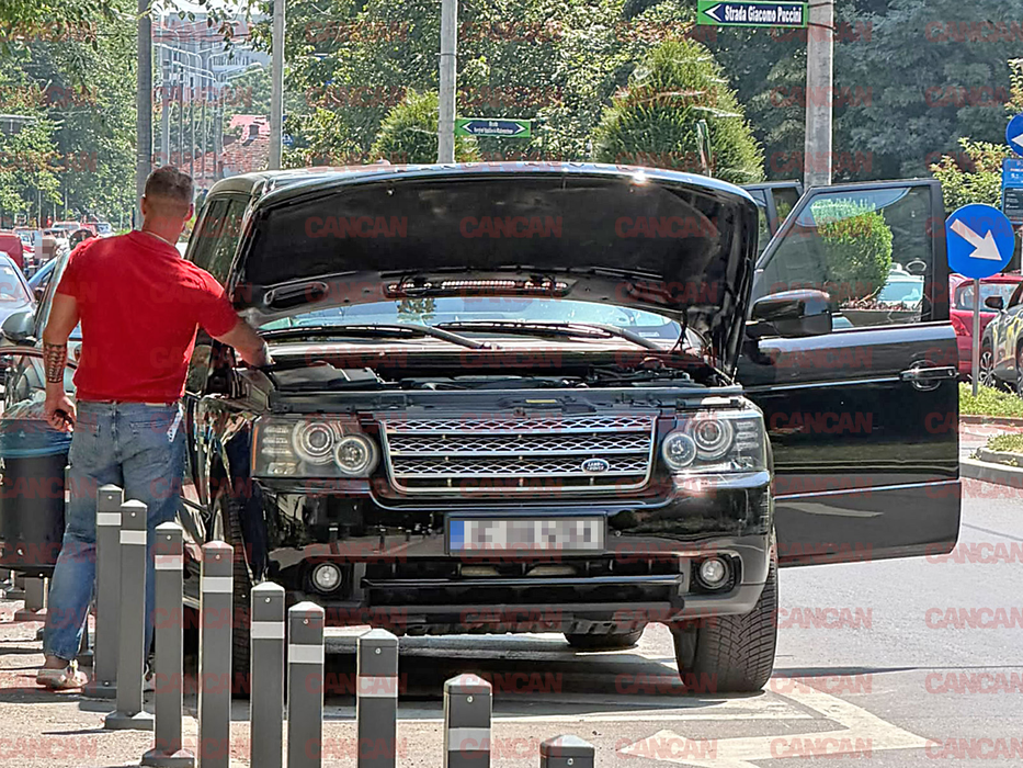 Bogdan Vlădău cu mașina în pană
