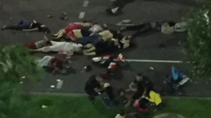Atac terorist la NISA de ziua Frantei. Cel putin 80 de oameni au murit