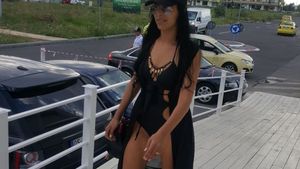 Fiica lui Fane Spoitoru a încins plaja!  Cum arată Claudia în costum de baie!

