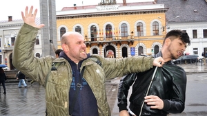 Povestea absolut incredibila a romanului care iubeste sa isi ia bataie! Cine este Mircea Bravo si cum a ajuns celebru pe net!