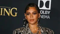 Beyoncé a pozat NUD pe coperta noului album! Fanii au rămas interziși când au văzut-o