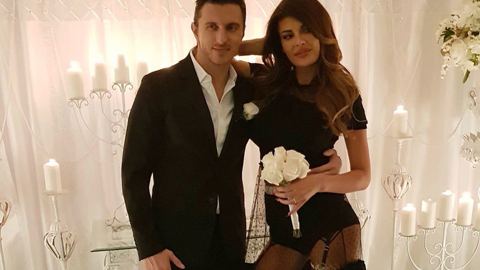 DECLARAŢII EXCLUSIVE. Dragoş Săvulescu s-a căsătorit cu iubita Miss, în Las Vegas! Dar cum au hotărât cei doi să facă pasul este ULUITOR: ”Eram în pat, dimineaţa...”