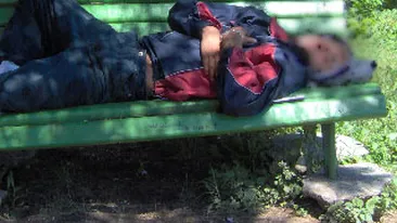 Un roman fara adapost, cu antecedente pentru agresiuni sexuale, listat la tribunal cu domiciliul pe o banca din parc