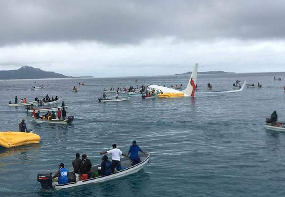 Un avion de pasageri s-a prăbușit în Oceanul Pacific!