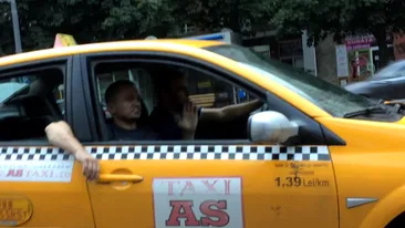 Un bucurestean a oferit faza zilei. Ce aroganta a putut sa faca in timp ce mergea cu taxiul pe un bulevard din Capitala!