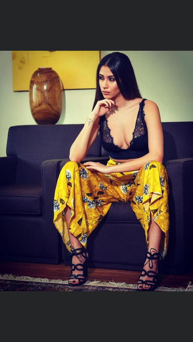 Yasmina este noua iubită a lui Pepe