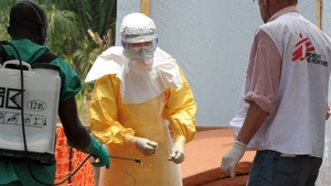 Alertă medicală! OMS avertizează asupra pericolului extinderii epidemiei de Ebola: ”Situația este critică”!
