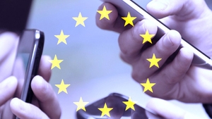 E OFICIAL. În trei zile dispar tarifele de roaming!