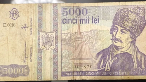 Mai ai această „comoară” acasă? La ce preț se vinde o bancnotă de 5.000 de lei din anul 1993, cu chipul lui Avram Iancu