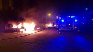 Maşinile românilor din oraşul italian Bisignano au fost incendiate! Poliţiştii cred că a fost vorba de o mână criminală