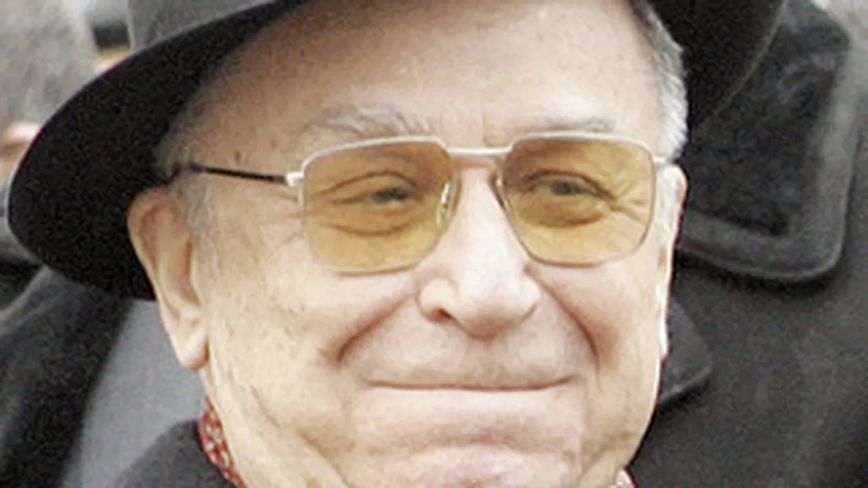 Starea lui Ion Iliescu este buna, avea de mult programat un control de rutina! Sorin Oprescu l-a vizitat la spital