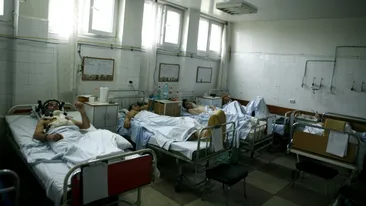 Ce se întâmplă cu bărbatul stropit cu acid în ochi chiar în fața casei sale. Medicii au făcut anunțul