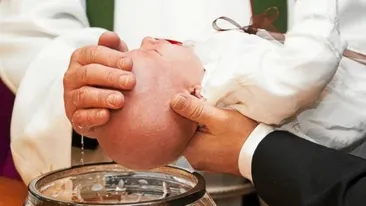 Câți lei trebuie să plătești, de fapt, pentru un botez la o biserică din București