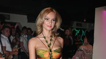 Limuzina, apartament de lux si diamante pentru cealalta Roxana! Sotul Roxanei Ionescu a cheltuit zeci de mii de euro cu amanta in timpul mariajului cu ea