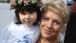 TEO TRANDAFIR, imagini emoţionante alături de fiica ei, în Ajun de Crăciun! "Am plâns în hohote..."