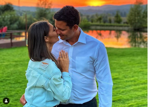 Laura Micovschi, de la Antena Stars, va deveni mămică: ”Mă sperie gândul că o să nasc în pandemie!”