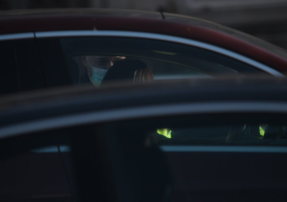 Denise Rifai, de vorbă cu polițistul (Foto: CANCAN.RO)