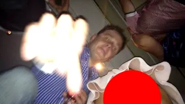 A scăpat telefonul pe jos în club, dar nu se aştepta ca smartphone-ul să facă o poză singur FOTO