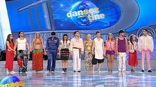 Afla ce echipe se bat in al treilea duel la "Dansez pentru tine" si ce vedeta este pe primul loc!