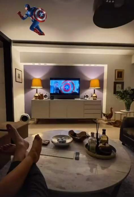 Andreea Bălan a postat prima fotografie alături de iubitul ei, după aproape 1 an de relație! În ce ipostază apare artista acasă la Tiberiu Argint
