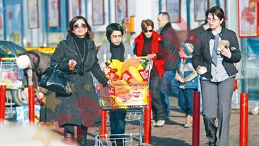 Luminita Anghel, cu David la cumparaturi