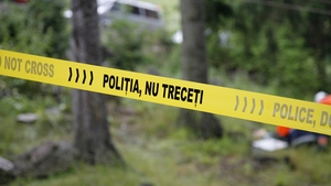 Individul ĂSTA nu poate fi numit tată! Şi-a legat fiul de copac şi l-a torturat. S-a întâmplat în Buzău