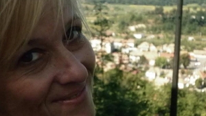 Doliu în presa din România! A murit jurnalista Simona Șerbănescu
