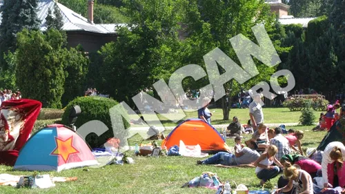 Noutatile din legea picnicului le-a taiat elanul credinciosilor veniti la Curtea de Arges