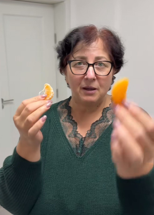 Adriana și Gicu, cei care au lansat trendul clementinelor "belite". sursă - social media