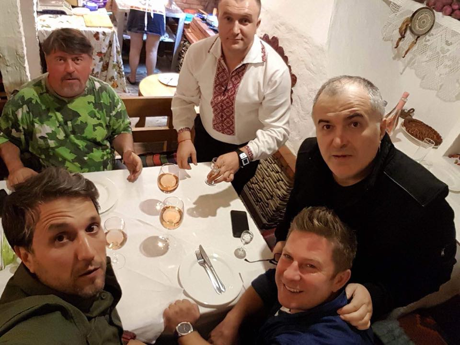 Florin Călinescu a lăsat Bucureștiul pentru viața de la țară: “Am o gospodărie cu multe animale”. Celebrul actor și-a închis restaurantul din cauza virusului SARS-CoV-2