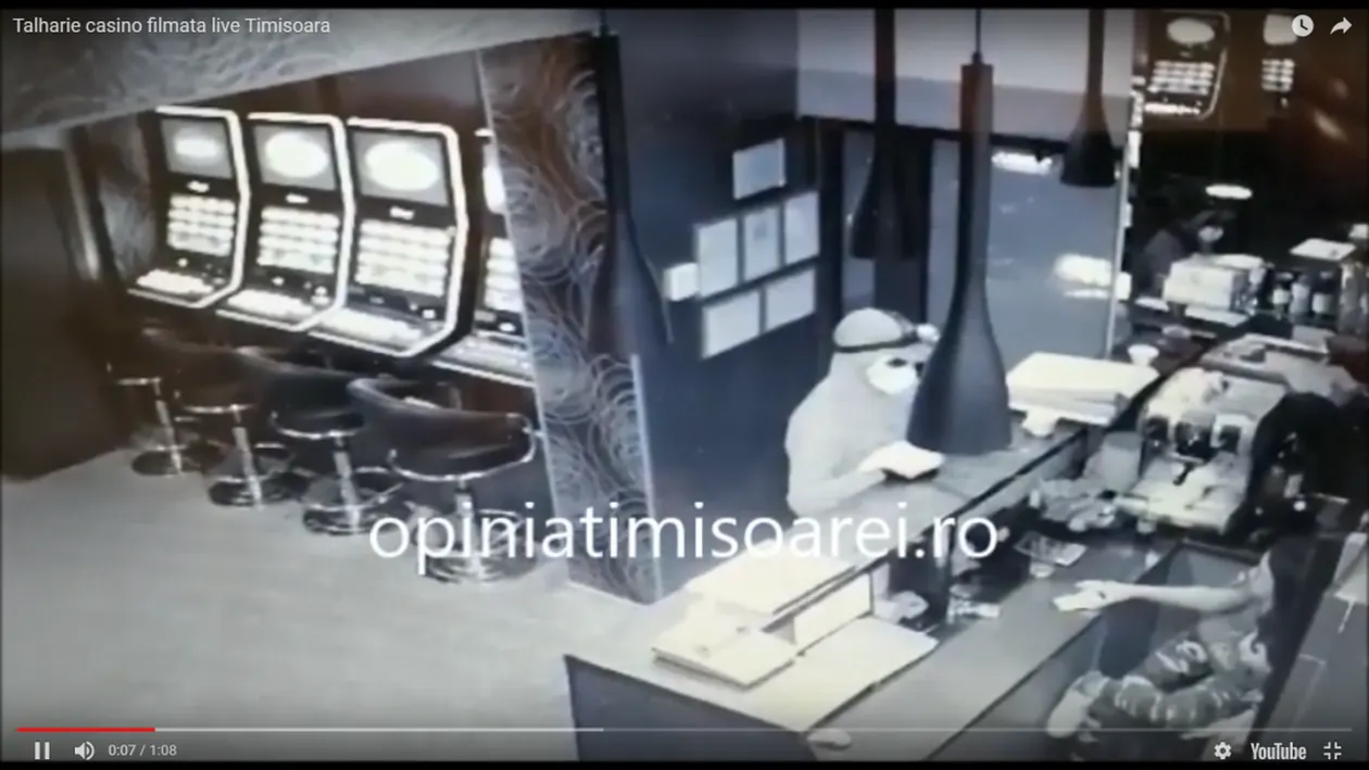 Un individ mascat a jefuit un cazino din Timișoara. Era înarmat cu un cuțit și a plecat cu 5.500 de lei! (video)