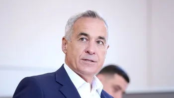 Cum a apărut Cristela Georgescu în această dimineață la brațul lui Călin Georgescu. Schimbarea majoră pe care a făcut-o