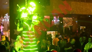 Robotul Syos a incendiat atmosfera!