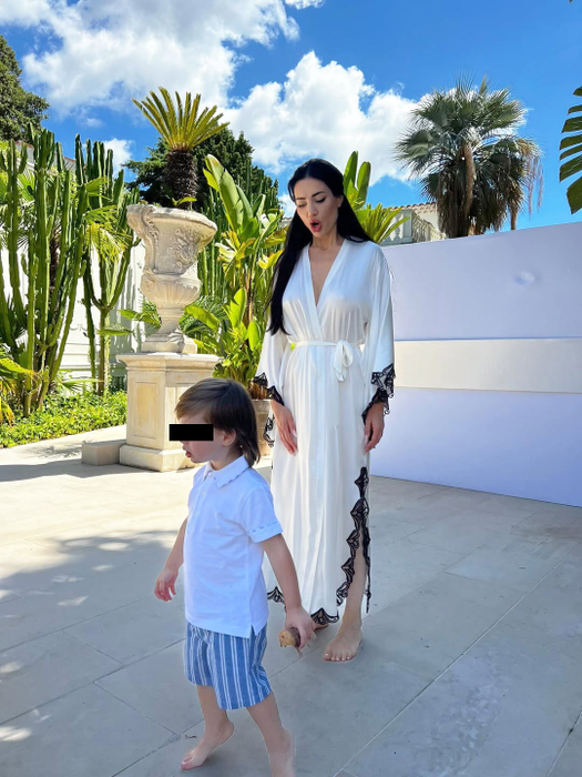 Andreea Sasu a fost externată din spital! Primele imagini cu românca + Ce cadou spectaculos i-a făcut Philipp Plein