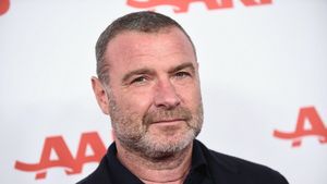 Liev Schreiber, dus de urgență la spital în New York. Actorul are dureri cumplite