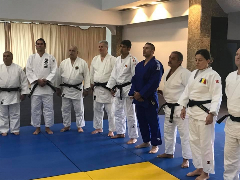Veteranii și campionii judoului românesc, prezenți la deschiderea Stagiului Național al Arbitrilor și Antrenorilor de Judo
