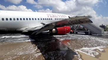 Momente de groază pe un aeroport din Bolivia! Un avion cu 127 de oameni la bord a derapat pe pistă