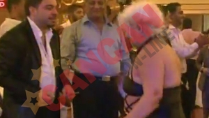 Florin Salam a fost "hartuit sexual" de o blonda grasa! Uite cum s-a dat la el