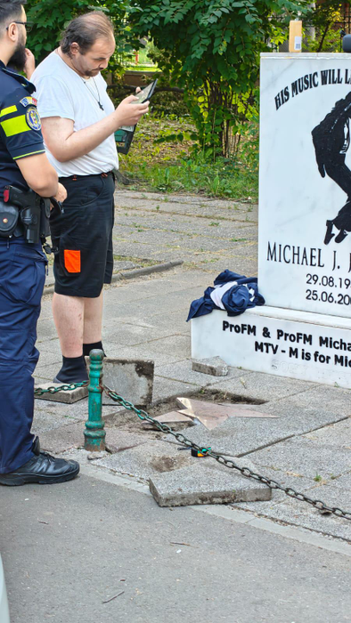 Monumentul lui Michael Jackson din Herăstrău, VANDALIZAT! Autoritățile au fost imediat sesizate