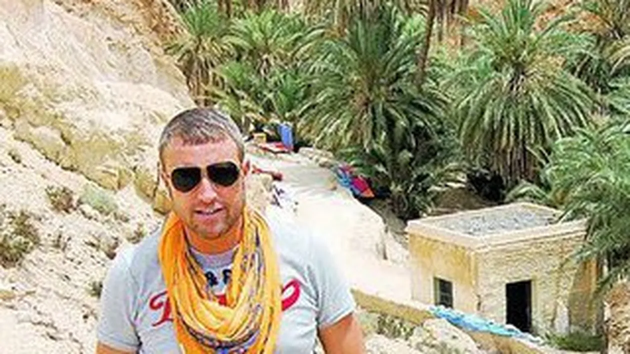 Bote, senzatii tari in desert! Escalada pe marginea unei prapastii