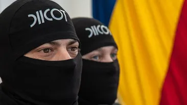 Procurorii DIICOT au luat cu asalt concomitent sediile cluburilor U Cluj şi Petrolul Ploieşti