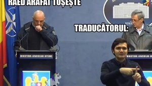 Cum reușește Bogdan (interpretul pentru surdo-muți al MAI) să țină pasul cu discursurile rapide ale lui Vela și Arafat