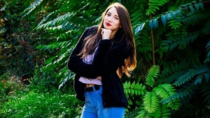 Ea este adolescenta găsită moartă, pe jumătate dezbrăcată, într-o pădure din Botoşani. Criminalul are 16 ani