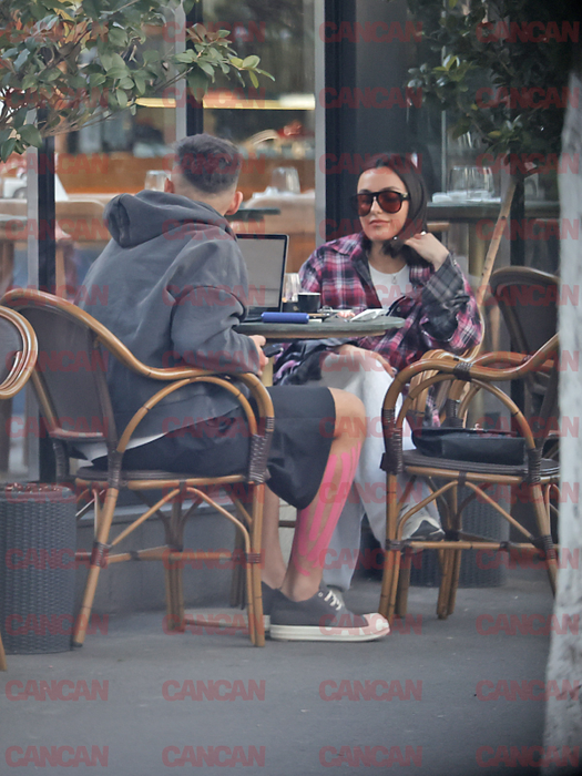 Alexia Eram și Tonghi, surprinși la cafea