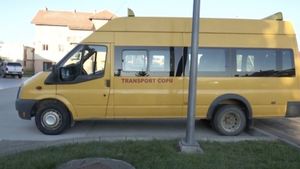 Un șofer din Vaslui a fost prins beat la volanul unui microbuz școlar. Bărbatul transporta elevi