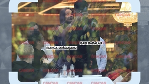 Bianca Drăguşanu şi Gabi Bădălău, mai fericiţi ca niciodată alături de copii. La ceas de seară, într-un local de fiţe din Capitală, familia s-a reunit